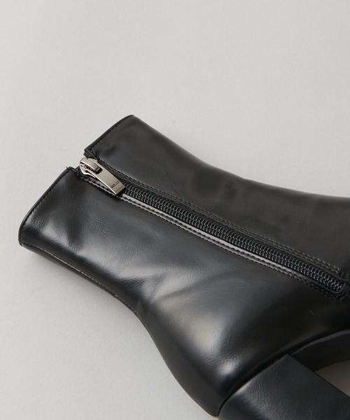 CIAOPANIC(チャオパニック)の「スクエアトゥスリムショートブーツ(ブーツ・レディース・ライトベージュ/ブラック・38/37/36)」の10枚目の写真