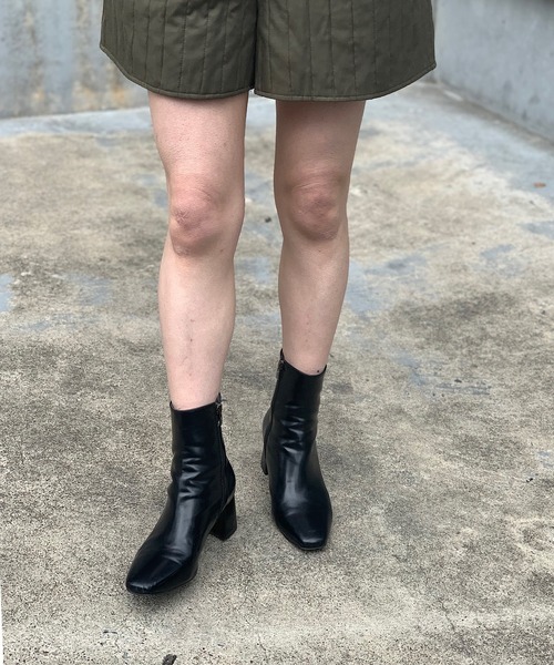 CIAOPANIC(チャオパニック)の「スクエアトゥスリムショートブーツ(ブーツ・レディース・ライトベージュ/ブラック・38/37/36)」の11枚目の写真