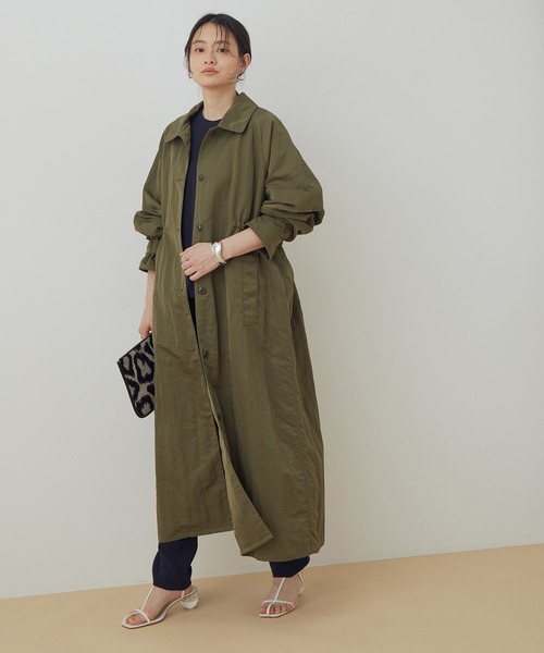 ADAM ET ROPE'(アダムエロペ)の「ウエストギャザーナイロンコート(ダウンジャケット/コート・レディース・グレー/カーキ・FREE)」の11枚目の写真