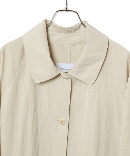 ADAM ET ROPE'(アダムエロペ)の「ウエストギャザーナイロンコート(ダウンジャケット/コート・レディース・グレー/カーキ・FREE)」の5枚目の写真