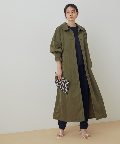 ADAM ET ROPE'(アダムエロペ)の「ウエストギャザーナイロンコート(ダウンジャケット/コート・レディース・グレー/カーキ・FREE)」の6枚目の写真