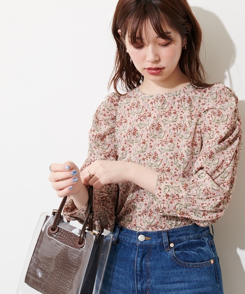 natural couture(ナチュラルクチュール)の「【WEB限定カラー有り】春めきパワショルブラウス(シャツ/ブラウス・レディース・その他2/オフホワイト/ミント/その他1/ブラック・FREE)」の4枚目の写真