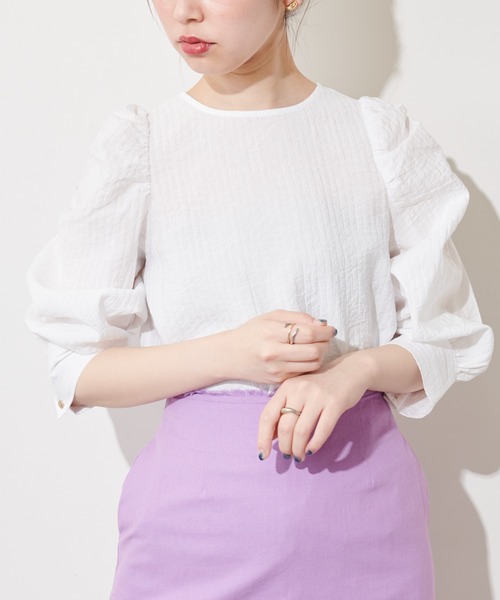 natural couture(ナチュラルクチュール)の「【WEB限定カラー有り】春めきパワショルブラウス(シャツ/ブラウス・レディース・その他2/オフホワイト/ミント/その他1/ブラック・FREE)」の2枚目の写真
