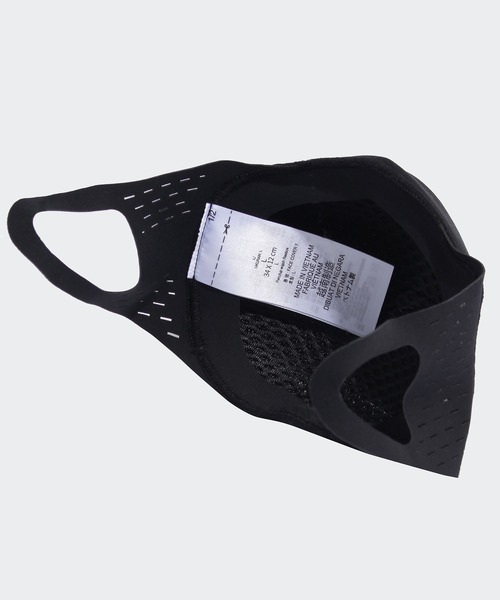Reebok（リーボック）の「フェイスカバー for スポーツ / Face Cover for Sports（マスク・メンズ・ブラック×ホワイト・MEDIUM/LARGE）」の4枚目の写真