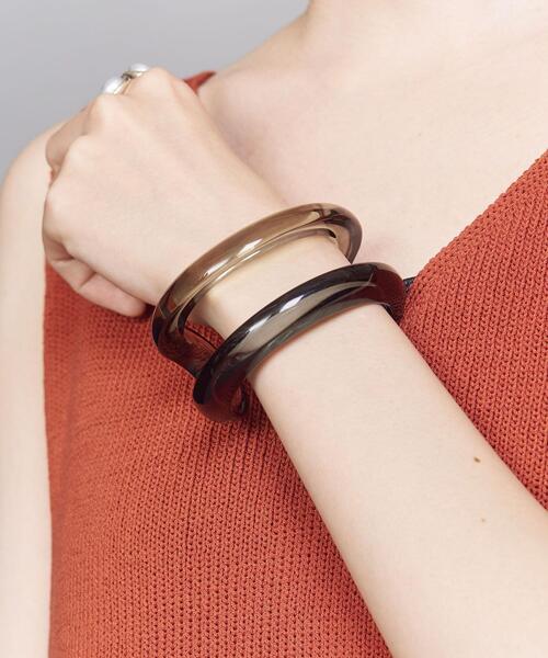 BEAUTY&YOUTH UNITED ARROWS（ビューティーアンドユースユナイテッドアローズ）の「BY クリアグラデーション ビッグバングル（バングル/リストバンド・レディース・ダークブラウン/ケリー・FREE）」の4枚目の写真