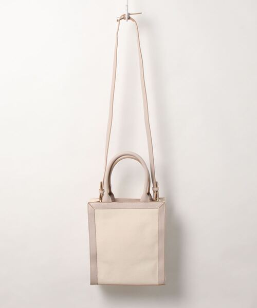 KOBE LETTUCE（コウベレタス）の「ショルダー付き2wayパイピングスクエアキャンバスバッグ（ショルダーバッグ・レディース・ブラック/イエロー系その他/グレイッシュベージュ/キャメル・FREE）」の11枚目の写真