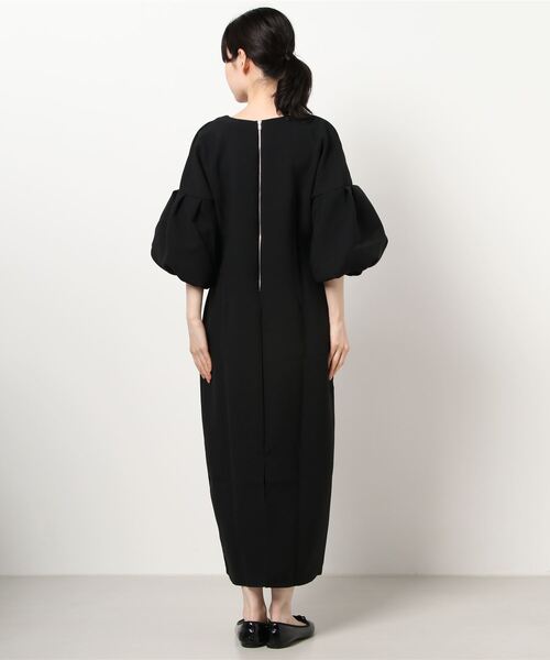 Sawa a la mode(サワアラモード)の「レディなタック入りボリューム袖ブラックワンピース(ワンピース・レディース・ブラック・FREE)」の9枚目の写真