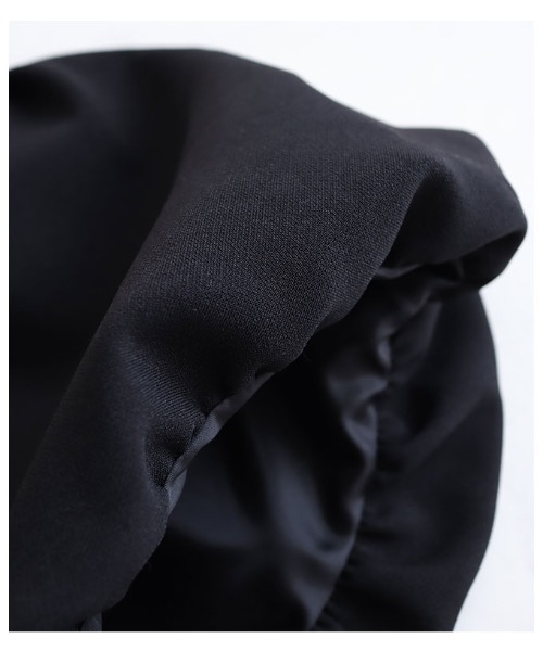 Sawa a la mode(サワアラモード)の「レディなタック入りボリューム袖ブラックワンピース(ワンピース・レディース・ブラック・FREE)」の4枚目の写真