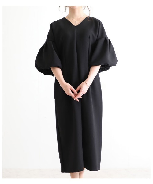 Sawa a la mode(サワアラモード)の「レディなタック入りボリューム袖ブラックワンピース(ワンピース・レディース・ブラック・FREE)」の13枚目の写真