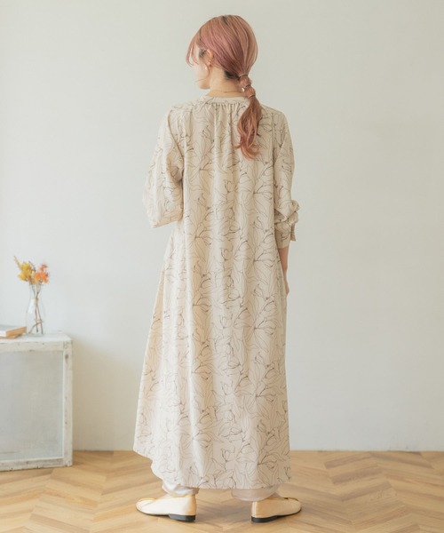 ITEMS URBANRESEARCH（アイテムズ アーバンリサーチ）の「花柄プリント