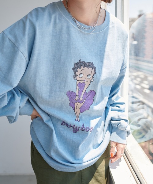 BETTY BOOP(ベティ・ブープ)の「BETTYチュニックロングTシャツ(Tシャツ/カットソー・レディース・チャコールグレー/サックスブルー/ホワイト系その他・FREE)」の3枚目の写真