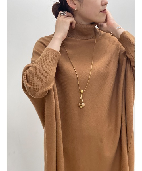 BEARDSLEY（ビアズリー）の「生地の柔らかさとストレッチがリニューアル◎BIGニットハイネック（ニット/セーター・レディース・キャメル/ネイビー・FREE）」の17枚目の写真