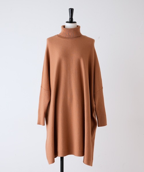 BEARDSLEY（ビアズリー）の「生地の柔らかさとストレッチがリニューアル◎BIGニットハイネック（ニット/セーター・レディース・キャメル/ネイビー・FREE）」の7枚目の写真