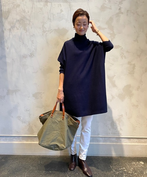 BEARDSLEY（ビアズリー）の「生地の柔らかさとストレッチがリニューアル◎BIGニットハイネック（ニット/セーター・レディース・キャメル/ネイビー・FREE）」の19枚目の写真