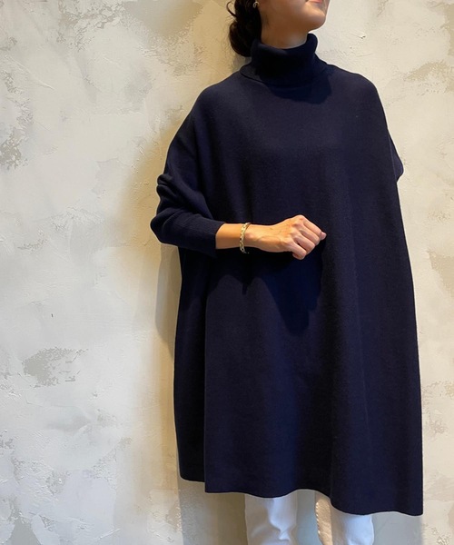 BEARDSLEY（ビアズリー）の「生地の柔らかさとストレッチがリニューアル◎BIGニットハイネック（ニット/セーター・レディース・キャメル/ネイビー・FREE）」の20枚目の写真