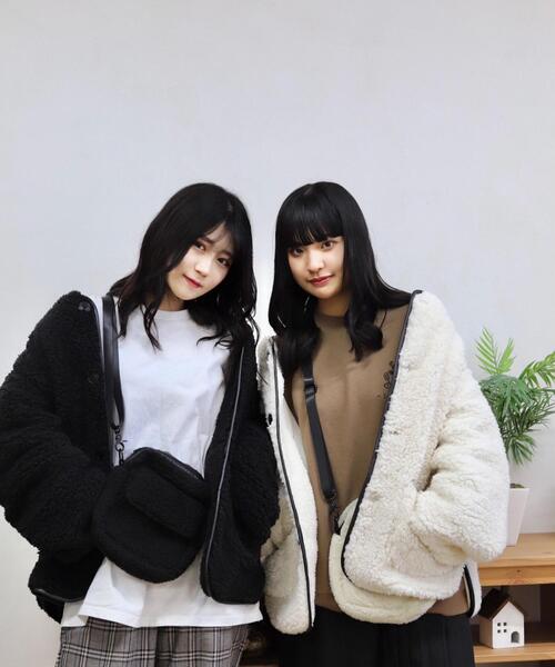 coen by Mr.SZK（コーエンバイミスタースズキ）の「ボアショルダーバッグ【coen × Mr.SZK】（セット着用可能アイテム）（ショルダーバッグ・メンズ・ブラック/オフホワイト・FREE）」の20枚目の写真