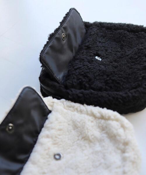 coen by Mr.SZK（コーエンバイミスタースズキ）の「ボアショルダーバッグ【coen × Mr.SZK】（セット着用可能アイテム）（ショルダーバッグ・メンズ・ブラック/オフホワイト・FREE）」の14枚目の写真