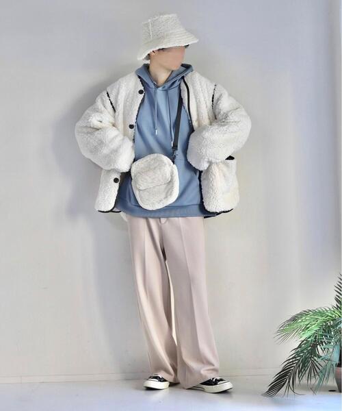 coen by Mr.SZK（コーエンバイミスタースズキ）の「ボアショルダーバッグ【coen × Mr.SZK】（セット着用可能アイテム）（ショルダーバッグ・メンズ・ブラック/オフホワイト・FREE）」の8枚目の写真