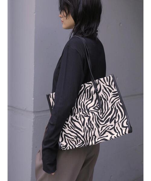 AMERICAN HOLIC(アメリカンホリック)の「アニマル柄結び手トートバッグ(トートバッグ・レディース・その他6・FREE)」の4枚目の写真