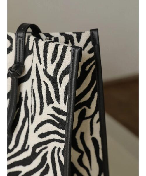 AMERICAN HOLIC(アメリカンホリック)の「アニマル柄結び手トートバッグ(トートバッグ・レディース・その他6・FREE)」の6枚目の写真