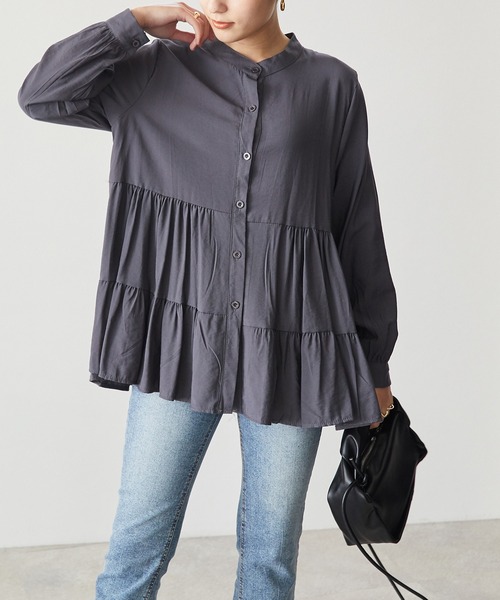 ECRIRE(エクリール)の「ティアード切替BL(シャツ/ブラウス・レディース・グレー/オフホワイト/ブラック・M)」の3枚目の写真