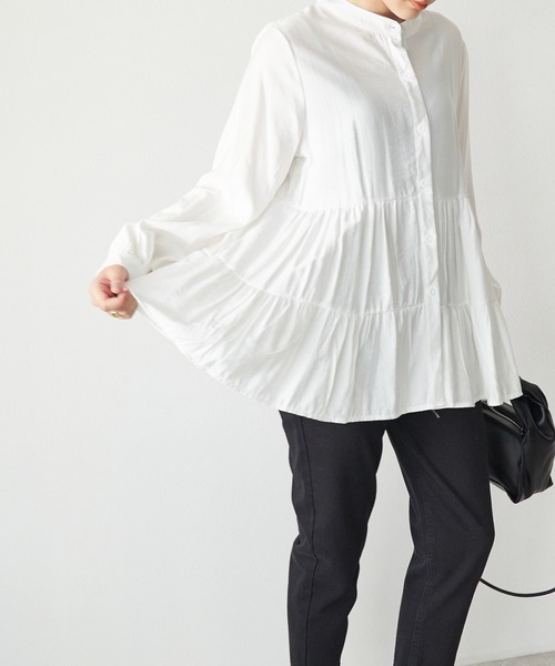 ECRIRE(エクリール)の「ティアード切替BL(シャツ/ブラウス・レディース・グレー/オフホワイト/ブラック・M)」の2枚目の写真