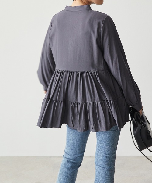 ECRIRE(エクリール)の「ティアード切替BL(シャツ/ブラウス・レディース・グレー/オフホワイト/ブラック・M)」の7枚目の写真