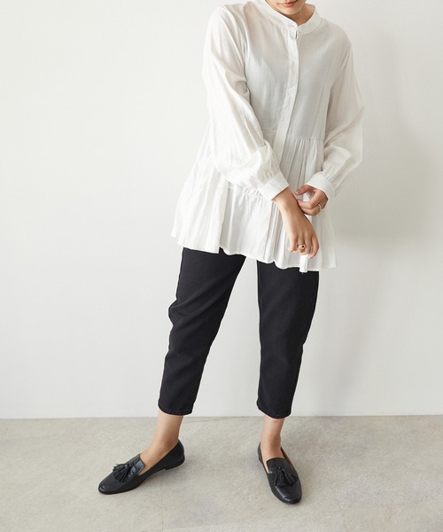 ECRIRE(エクリール)の「ティアード切替BL(シャツ/ブラウス・レディース・グレー/オフホワイト/ブラック・M)」の4枚目の写真