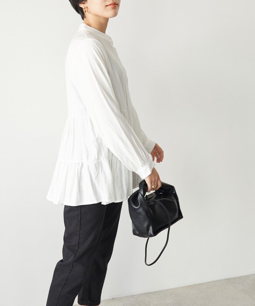 ECRIRE(エクリール)の「ティアード切替BL(シャツ/ブラウス・レディース・グレー/オフホワイト/ブラック・M)」の14枚目の写真