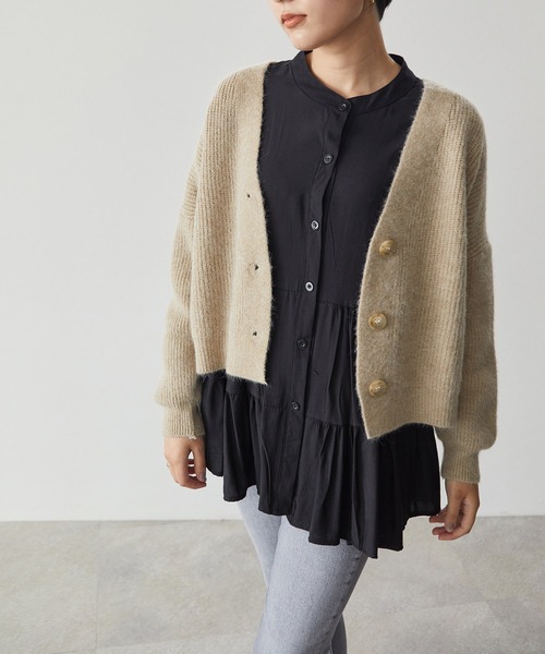 ECRIRE(エクリール)の「ティアード切替BL(シャツ/ブラウス・レディース・グレー/オフホワイト/ブラック・M)」の9枚目の写真