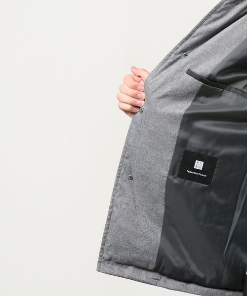 Perfect Suit FActory（パーフェクトスーツファクトリー）の「ビジカジダウンステンカラーコート（ダウンジャケット/コート・メンズ・ネイビー/グレー・LL/S/M/L）」の10枚目の写真