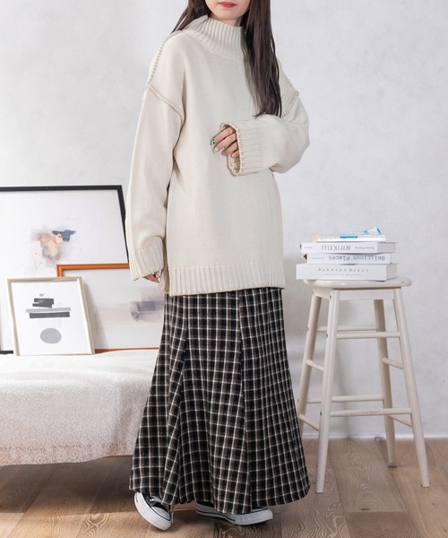 PairPair（ペアペア）の「ハンドステッチ風ニット(ユニセックス)（ニット/セーター・レディース・ブラック/アイボリー/ブルー系その他・MEDIUM/LARGE）」の4枚目の写真