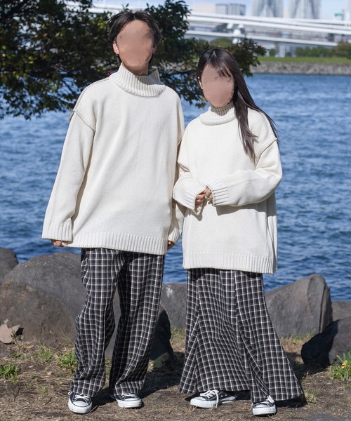 PairPair（ペアペア）の「ハンドステッチ風ニット(ユニセックス)（ニット/セーター・レディース・ブラック/アイボリー/ブルー系その他・MEDIUM/LARGE）」の21枚目の写真