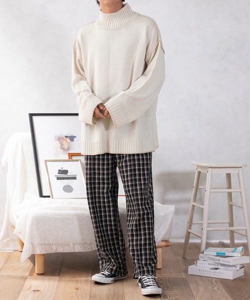 PairPair（ペアペア）の「ハンドステッチ風ニット(ユニセックス)（ニット/セーター・レディース・ブラック/アイボリー/ブルー系その他・MEDIUM/LARGE）」の12枚目の写真