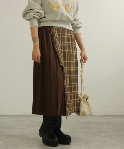 AULI(アウリィ)の「【低身長向けサイズ】チェックプリーツラップ風スカート(スカート・レディース・イエロー/オレンジ/グリーン・S/XS)」の5枚目の写真