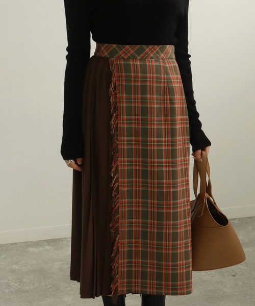 AULI(アウリィ)の「【低身長向けサイズ】チェックプリーツラップ風スカート(スカート・レディース・イエロー/オレンジ/グリーン・S/XS)」の6枚目の写真