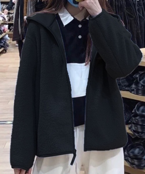 DAY CLOSET(デイ クローゼット)の「レディース フード付きミディ丈ボアブルゾン(ブルゾン・レディース・ブラック/カーキ/ブルー系その他/アイボリー・ONE SIZE)」の6枚目の写真