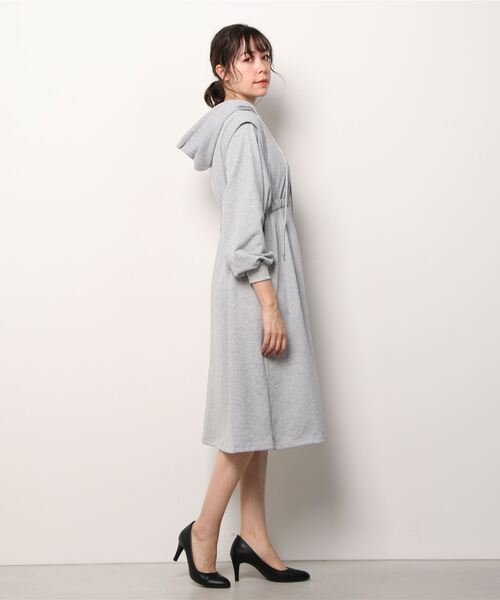 Figments(フィグメンツ)の「レイヤードパーカーワンピース(ワンピース・レディース・ブラック/グレー・FREE)」の14枚目の写真