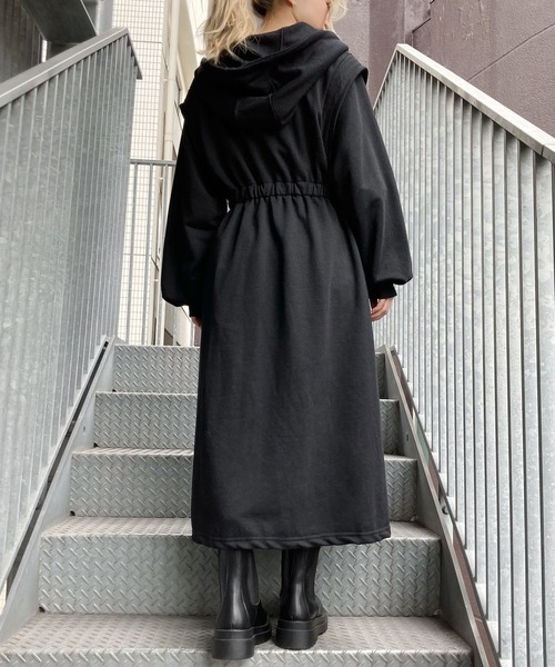 Figments(フィグメンツ)の「レイヤードパーカーワンピース(ワンピース・レディース・ブラック/グレー・FREE)」の5枚目の写真