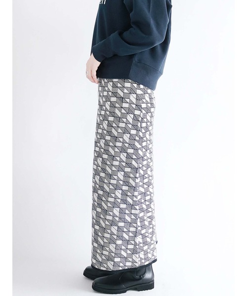 Lugnoncure（ルノンキュール）の「幾何柄ニットスカート（スカート・レディース・ブラック/ベージュ/グリーン・ﾌﾘ-）」の5枚目の写真