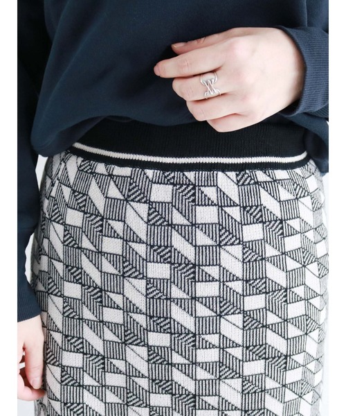 Lugnoncure（ルノンキュール）の「幾何柄ニットスカート（スカート・レディース・ブラック/ベージュ/グリーン・ﾌﾘ-）」の7枚目の写真