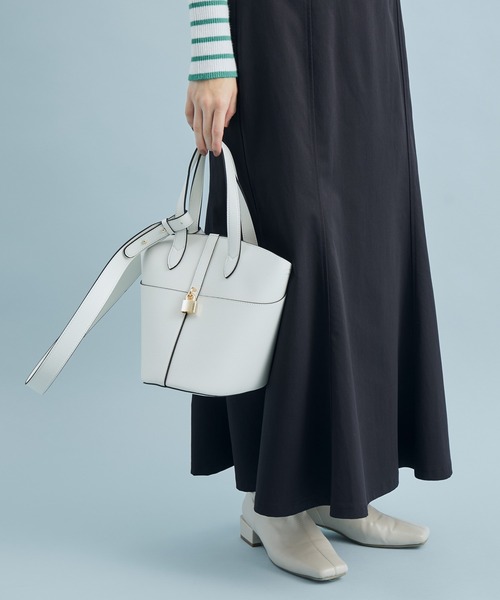 VIS（ビス）の「【WEB限定カラー】【マルチWAY】錠前変型トートバッグ（ハンドバッグ・レディース・ベージュ系その他/ブラウン/ホワイト/サックスブルー/ブラック・FREE）」の12枚目の写真