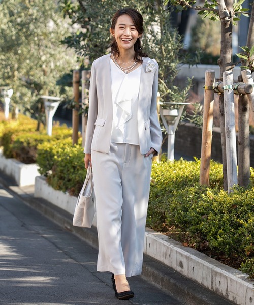 form forma(フォルムフォルマ)の「ノーカラージャケット+ワイドパンツ(スーツセット・レディース・ネイビー/ベージュ・15号/9号/13号/11号)」の7枚目の写真