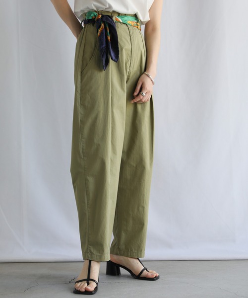 select MOCA（セレクトモカ）の「2022 SS ハイウエストカーブタックパンツ（カーゴパンツ・レディース・ブラック/ベージュ/カーキ・SMALL/MEDIUM）」の9枚目の写真