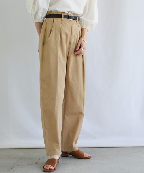 select MOCA（セレクトモカ）の「2022 SS ハイウエストカーブタックパンツ（カーゴパンツ・レディース・ブラック/ベージュ/カーキ・SMALL/MEDIUM）」の13枚目の写真