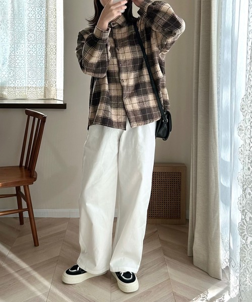Cham.(チャム)の「色味がかわいいチェックシャツ(シャツ/ブラウス・レディース・ブラウン/ブラック/ネイビー/グレー・F)」の18枚目の写真