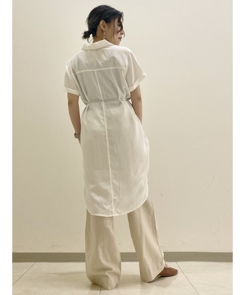 GAP（ギャップ）の「襟付きシャツワンピース（シャツワンピース・レディース・ブラック/ホワイト・S/M/XS/XXS/L）」の7枚目の写真