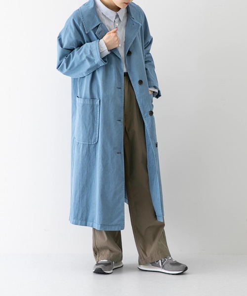 URBAN RESEARCH DOORS(アーバンリサーチドアーズ)の「『別注』SMITH’S×DOORS ワイドフレアコート(ステンカラーコート・レディース・ベージュ/ネイビー・FREE)」の7枚目の写真