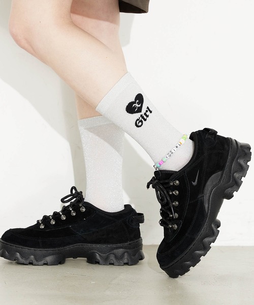 X-girl(エックスガール)の「X-girl HEART GLITTER SOCKS(ソックス/靴下・レディース・ホワイト/ブラック/パープル・ONE SIZE)」の2枚目の写真