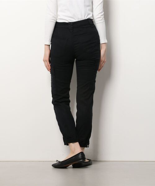 ALLSAINTS（オールセインツ）の「NOLA HIGH RISE SLIM CARGO JOGGERS | NOLA ハイライズ スリム カーゴ ジャガー（カーゴパンツ・レディース・ブラック・26/24/27/28/25）」の7枚目の写真